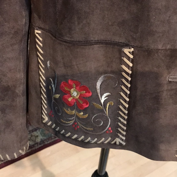 Roper Brown Leather Suede Jacket Size with Floral Embroidery. - Picture 2 of 9